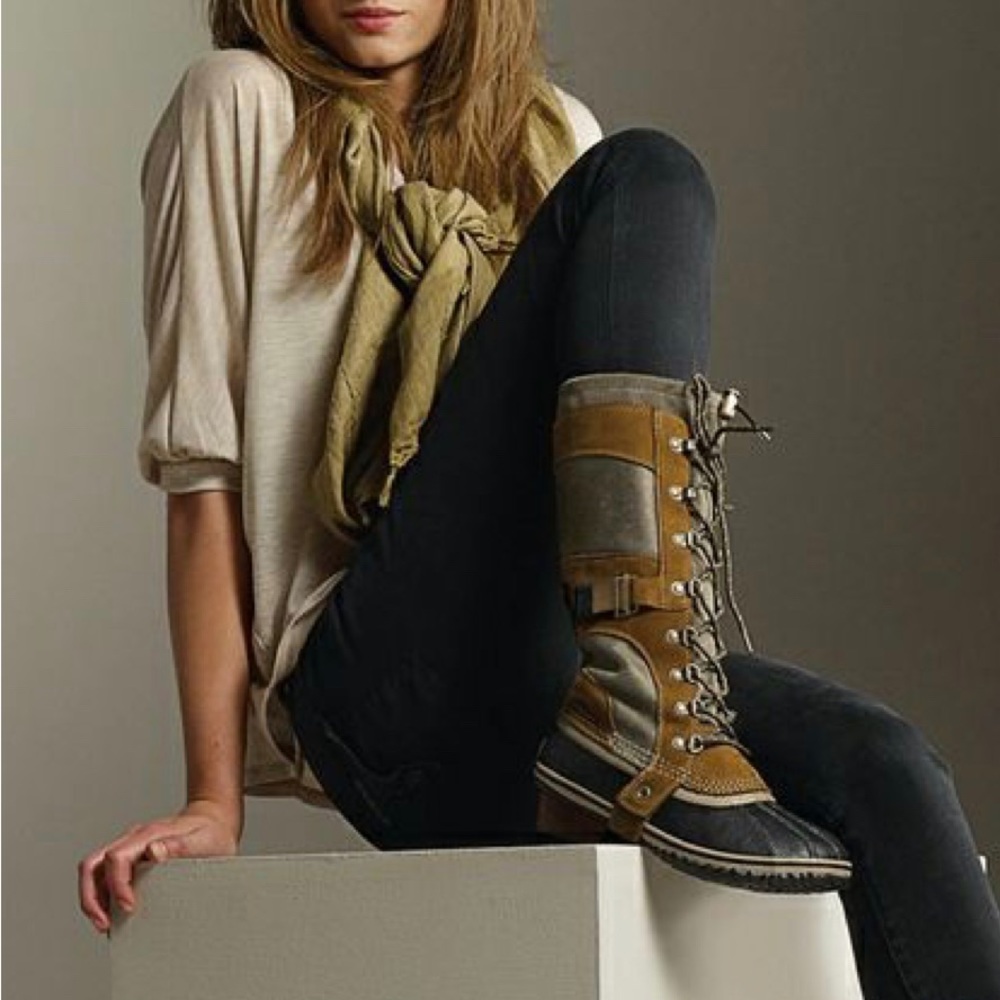 SOLD Sorel Carly Conquest Tall Boots Womens size 8